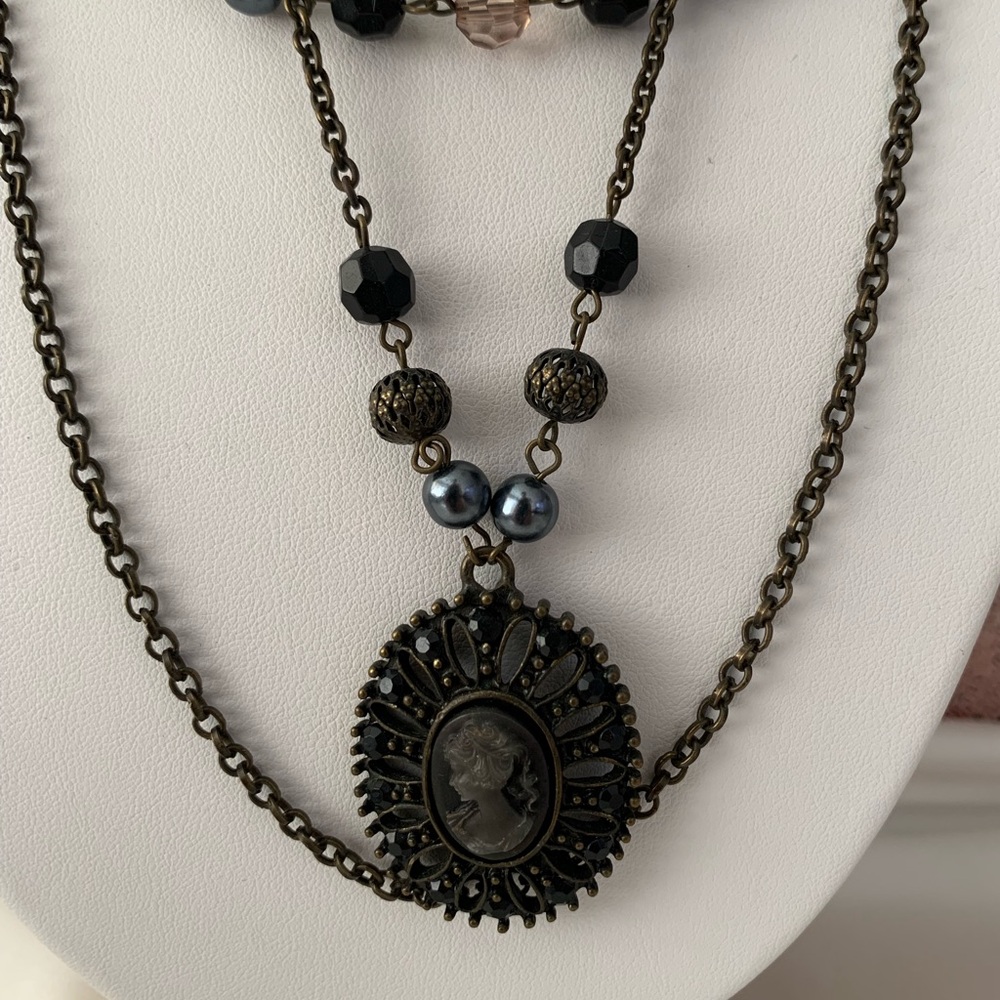 Black Cameo Pendant Brass Chain Hematite Bead Gothic Necklace - Picture 4 of 5